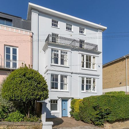 Cliffhanger 18 Castle Road Cowes  Bagian luar foto