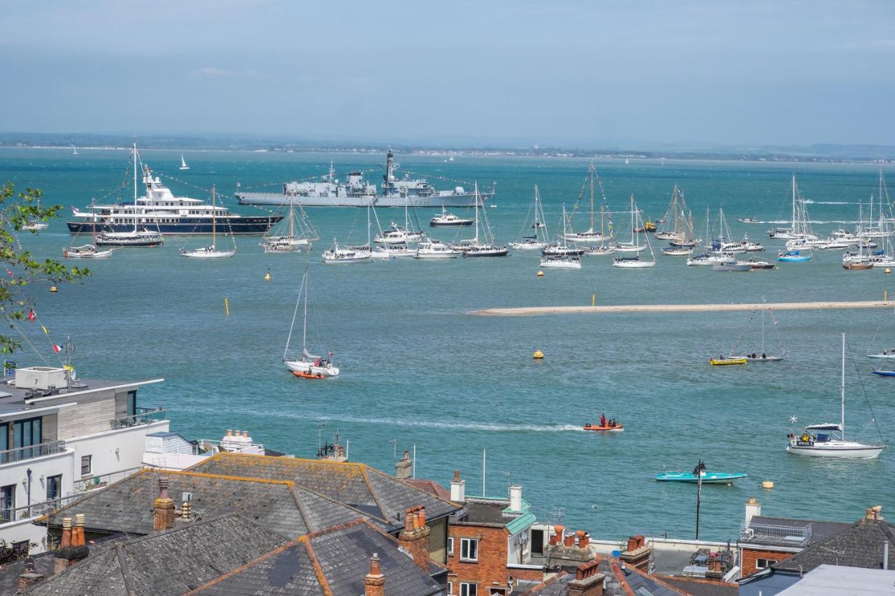 Cliffhanger 18 Castle Road Cowes  Bagian luar foto