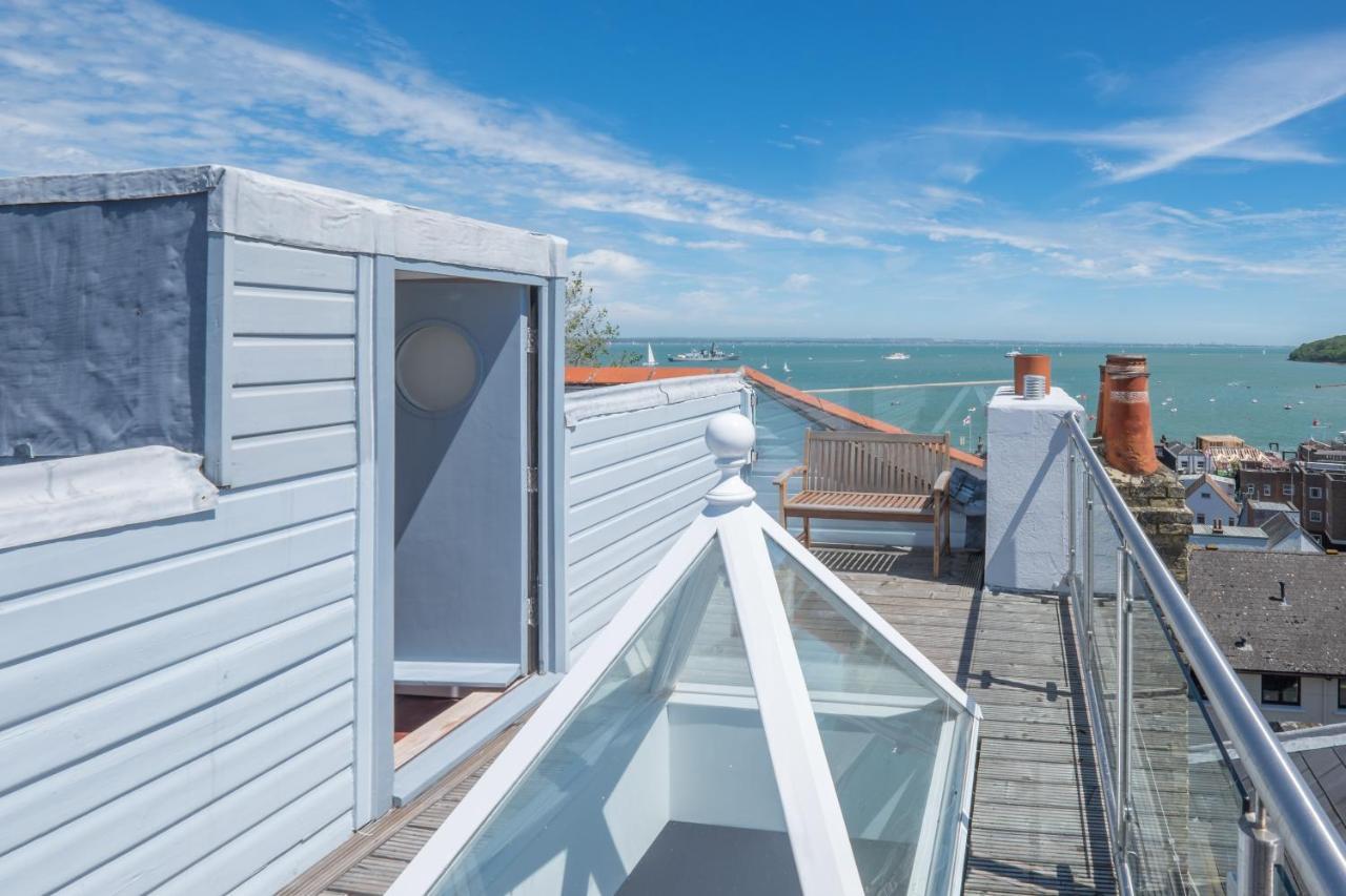 Cliffhanger 18 Castle Road Cowes  Bagian luar foto