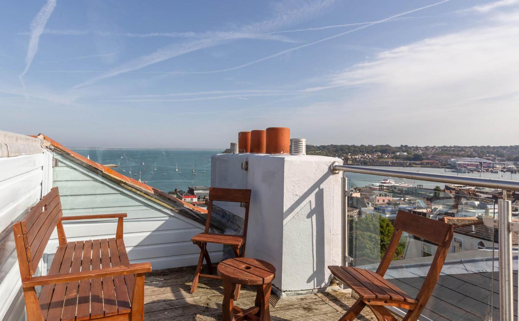 Cliffhanger 18 Castle Road Cowes  Bagian luar foto