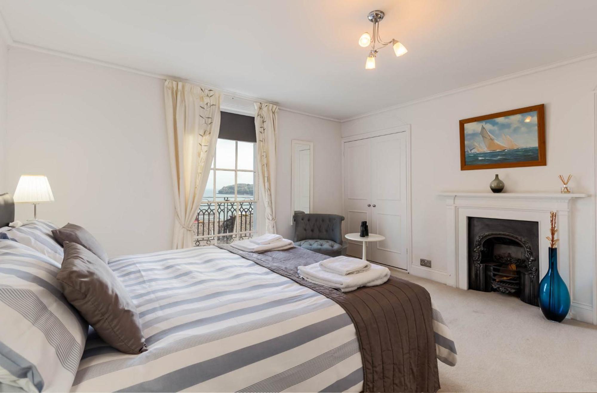 Cliffhanger 18 Castle Road Cowes  Bagian luar foto