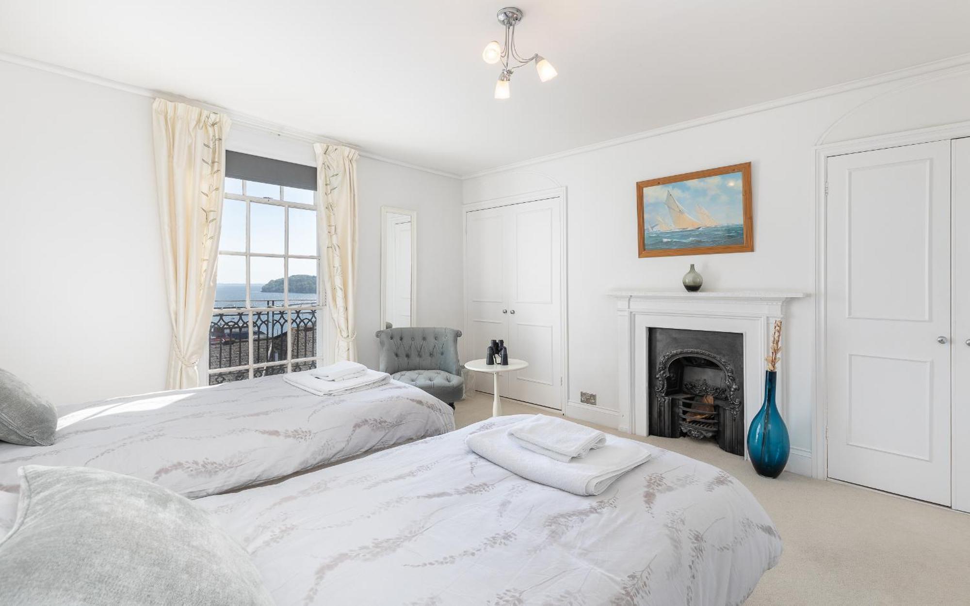 Cliffhanger 18 Castle Road Cowes  Bagian luar foto