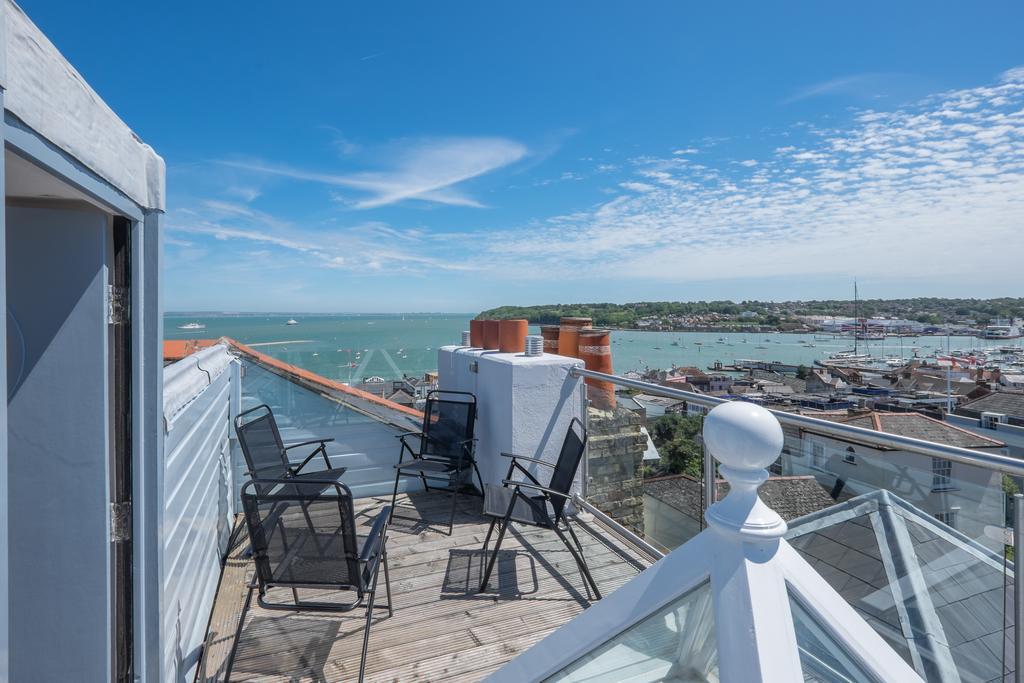 Cliffhanger 18 Castle Road Cowes  Bagian luar foto